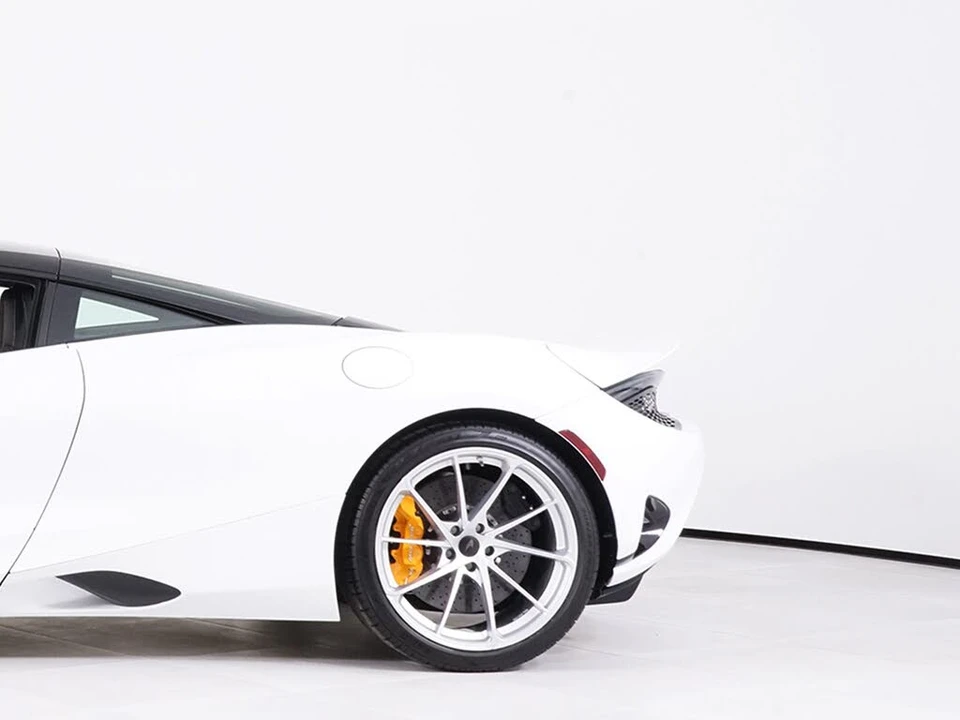 2027 McLaren 750S Coupe - Image 13 of 29