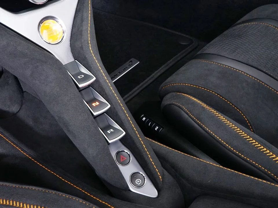 2027 McLaren 750S Coupe - Image 26 of 29