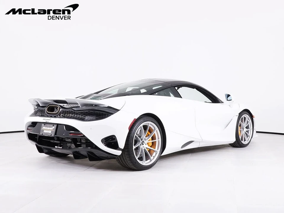 2027 McLaren 750S Coupe - Image 8 of 29