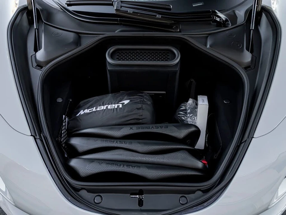 2027 McLaren 750S Coupe - Image 31 of 31