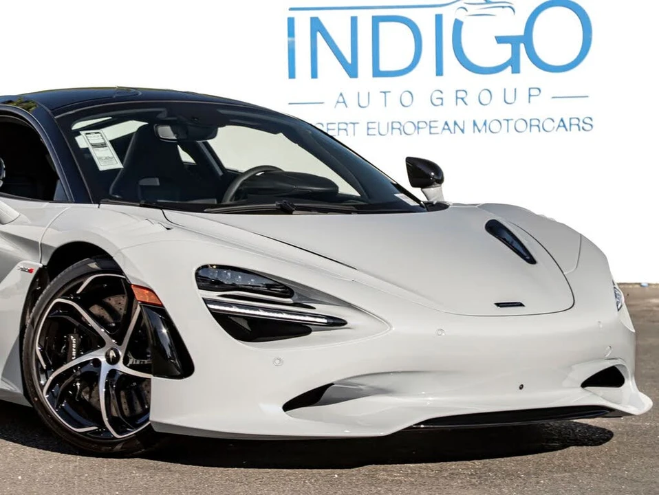2027 McLaren 750S Coupe - Image 5 of 31