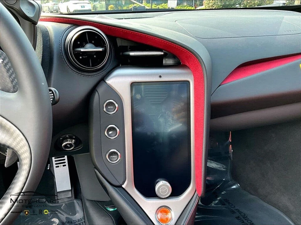 2027 McLaren 750S Coupe - Image 7 of 15