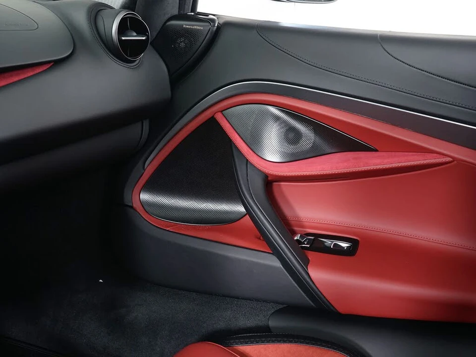 2027 McLaren 750S Coupe - Image 22 of 28