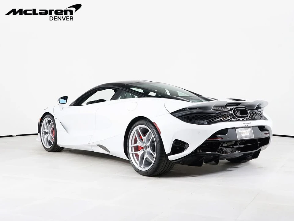2027 McLaren 750S Coupe - Image 3 of 28