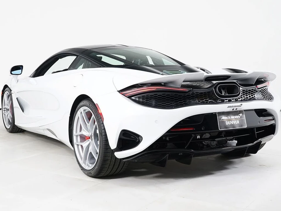 2027 McLaren 750S Coupe - Image 18 of 28