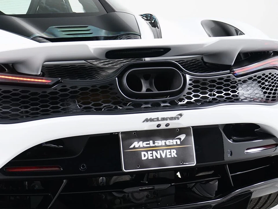 2027 McLaren 750S Coupe - Image 19 of 28