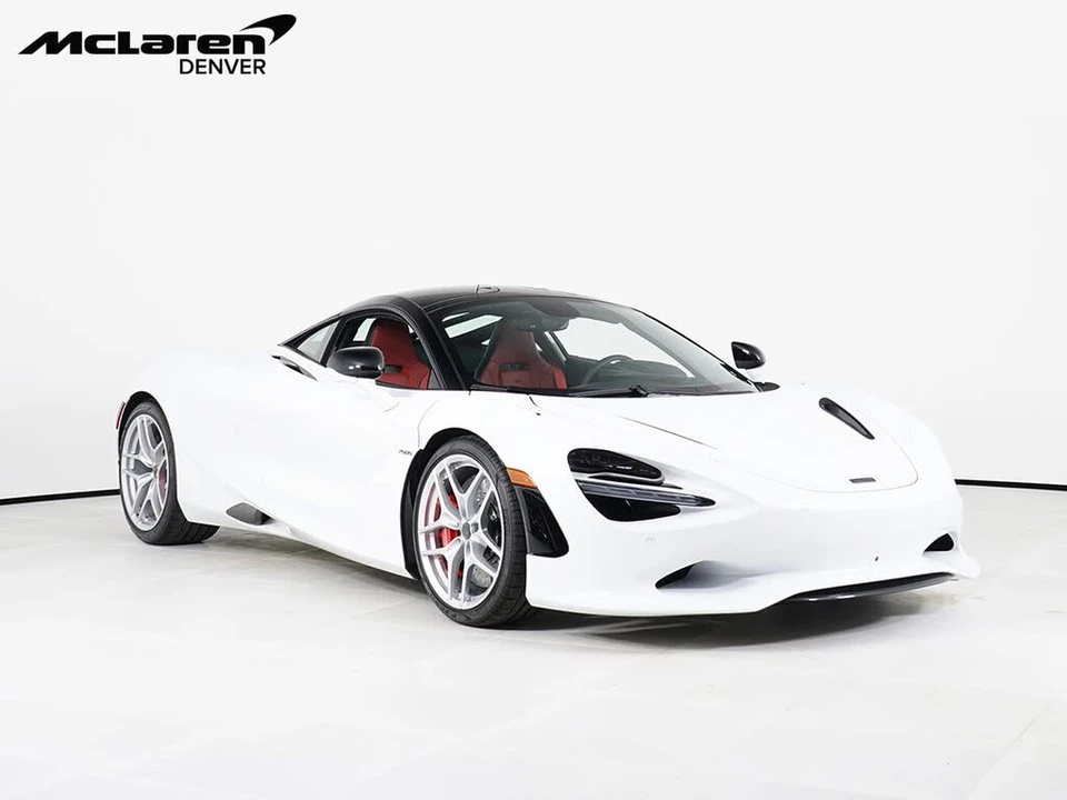 2027 McLaren 750S Coupe - Image 10 of 28
