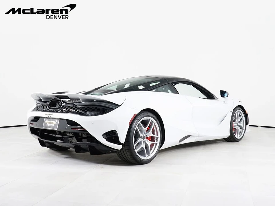 2027 McLaren 750S Coupe - Image 8 of 28