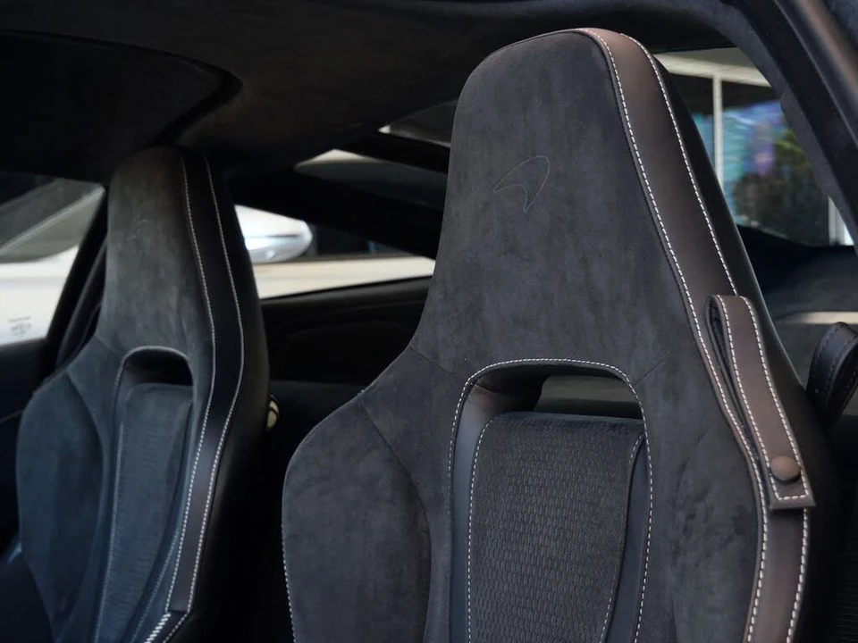 2027 McLaren 750S Coupe - Image 25 of 28
