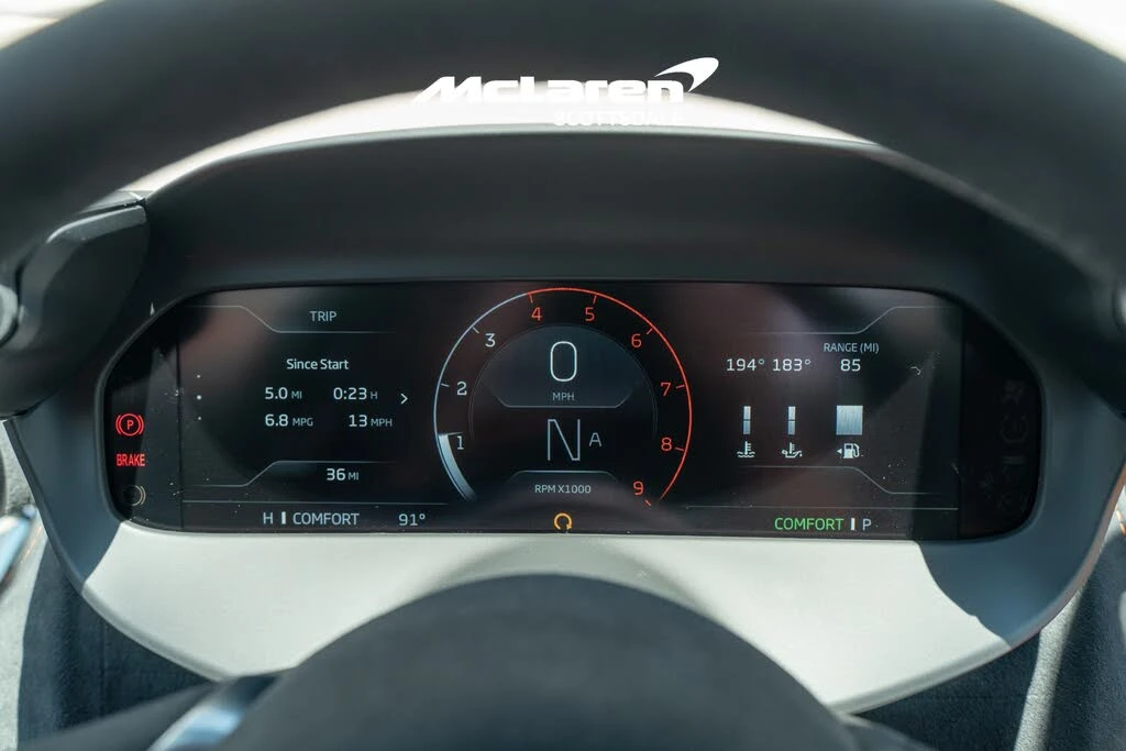 2027 McLaren 750S Coupe - Image 14 of 31