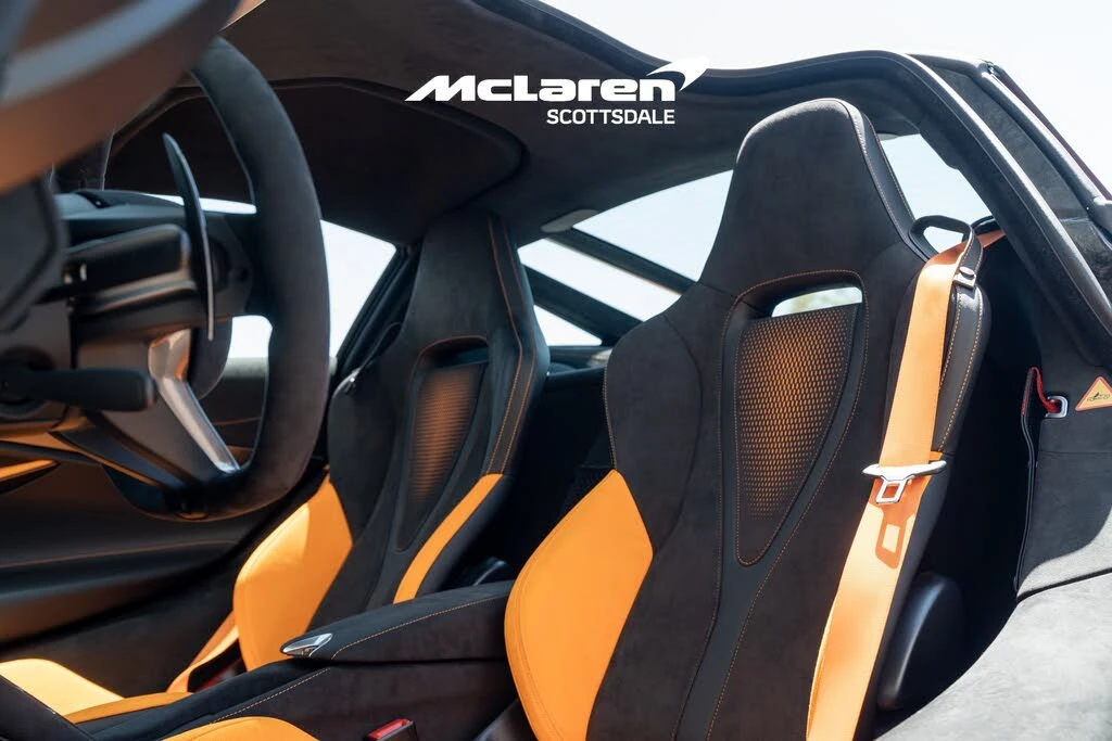 2027 McLaren 750S Coupe - Image 11 of 31