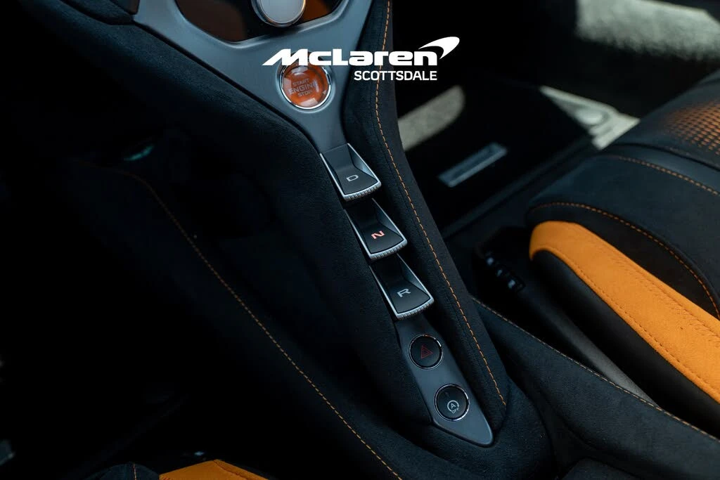 2027 McLaren 750S Coupe - Image 16 of 31