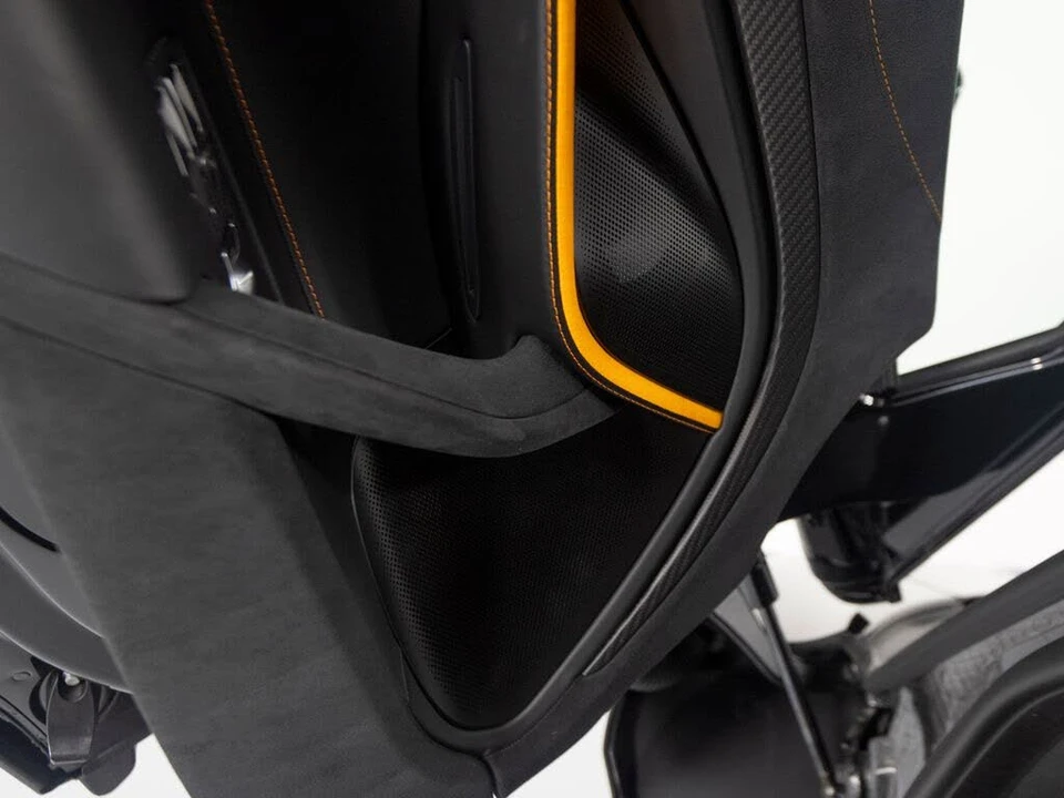 2027 McLaren 750S Coupe - Image 12 of 31