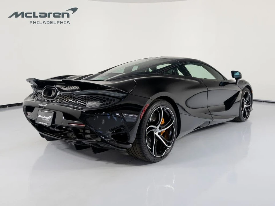 2027 McLaren 750S Coupe - Image 5 of 31