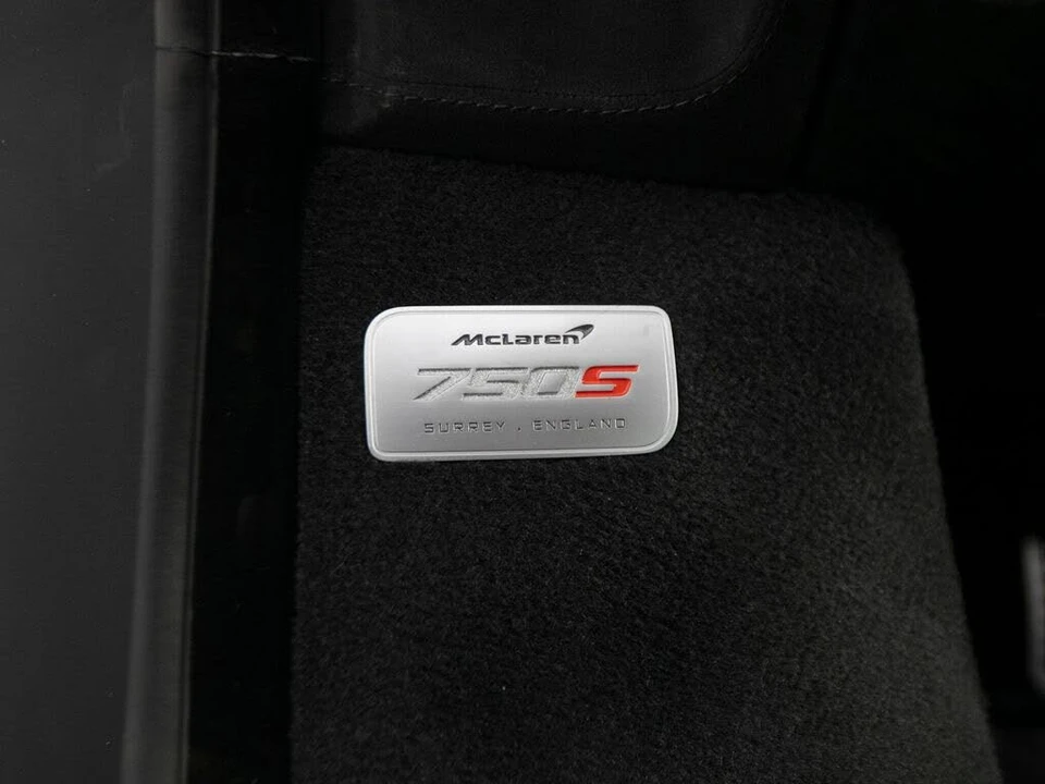2027 McLaren 750S Coupe - Image 14 of 31