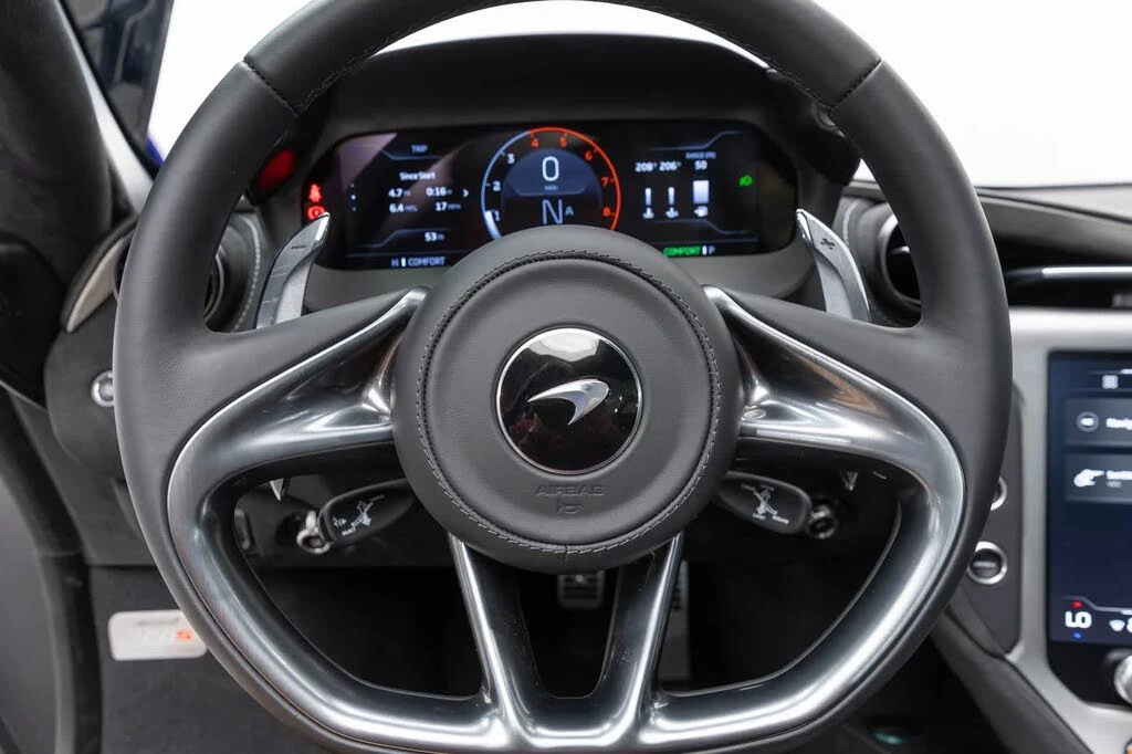 2027 McLaren 750S Coupe - Image 11 of 31