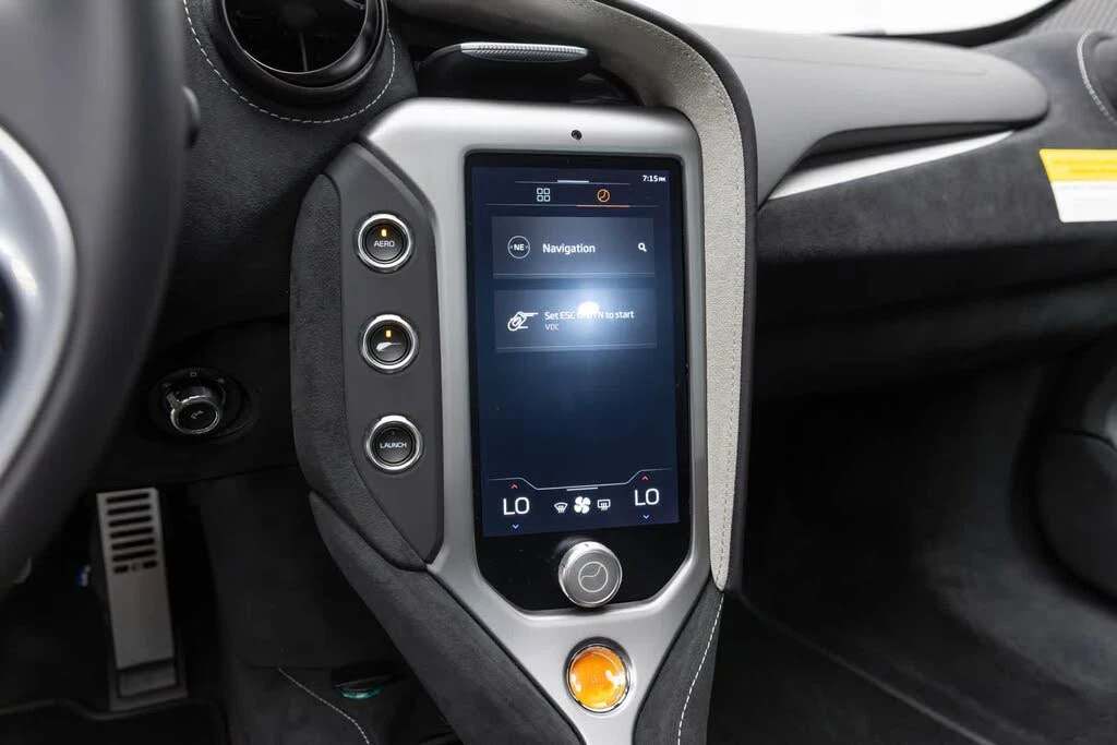 2027 McLaren 750S Coupe - Image 16 of 31