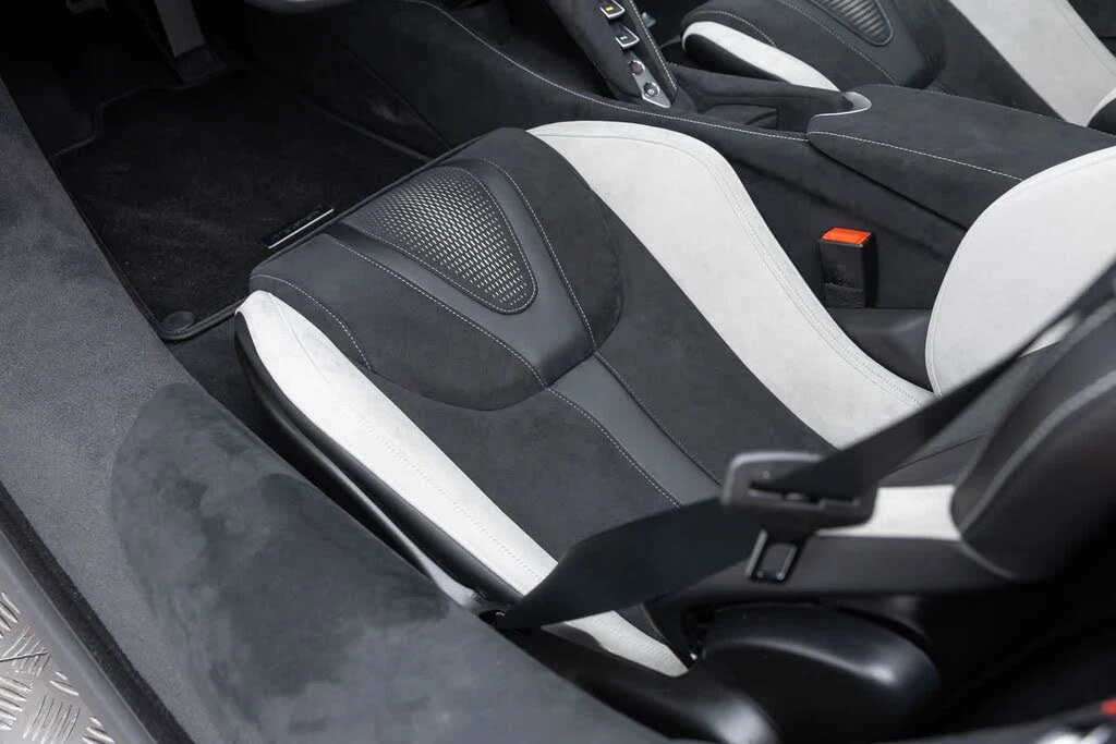 2027 McLaren 750S Coupe - Image 24 of 31