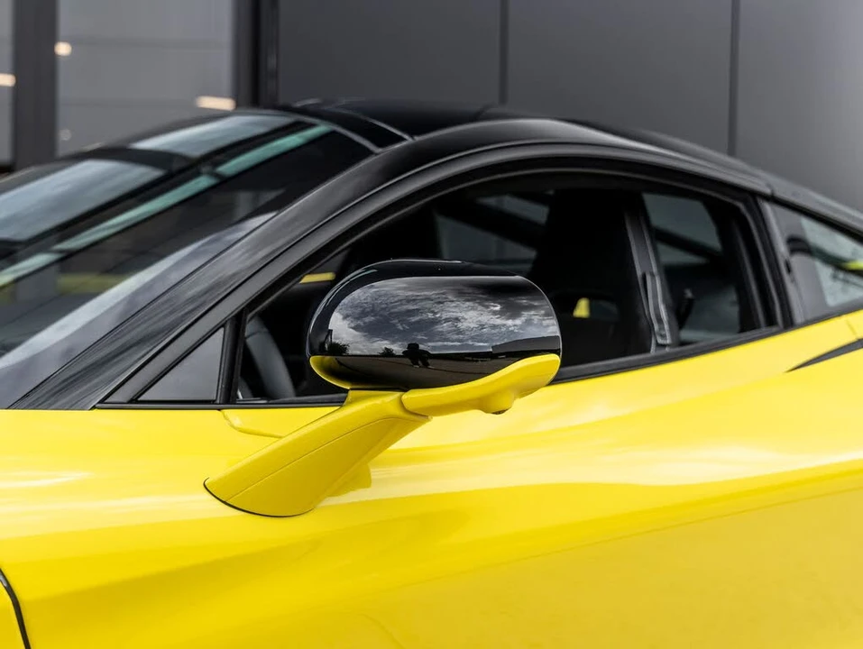 2027 McLaren 750S Coupe - Image 18 of 31