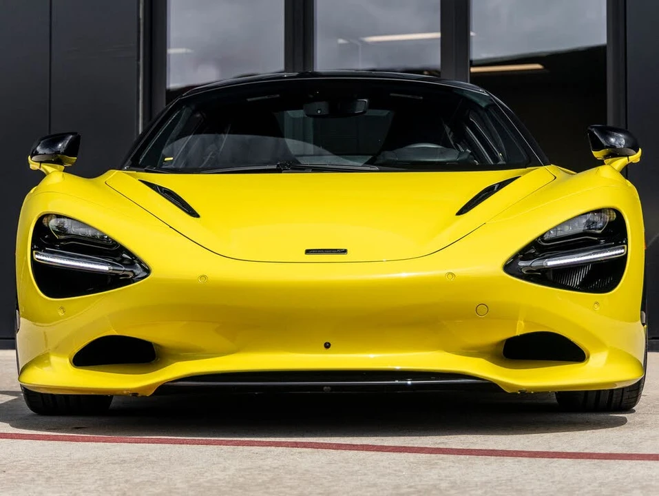 2027 McLaren 750S Coupe - Image 5 of 31