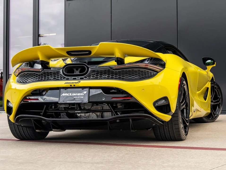 2027 McLaren 750S Coupe - Image 9 of 31
