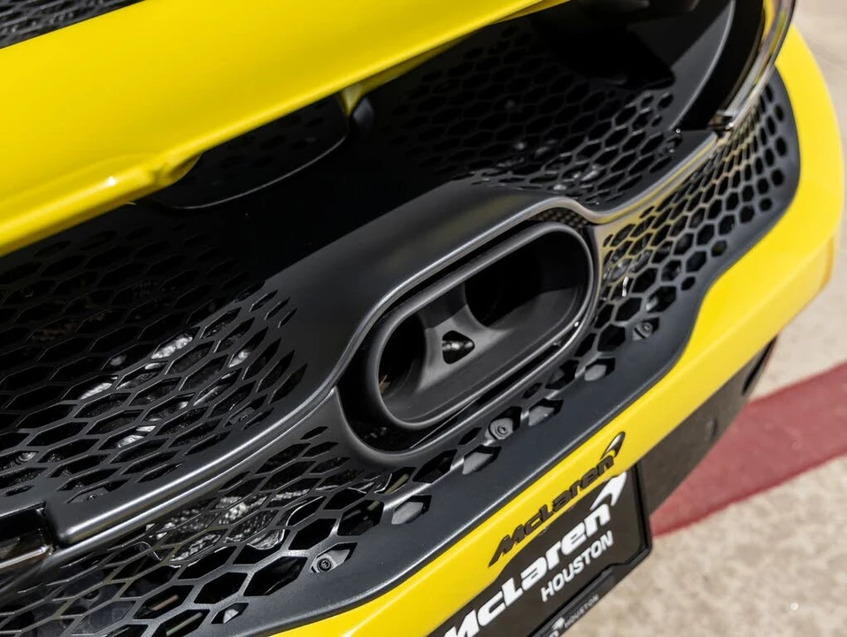 2027 McLaren 750S Coupe - Image 14 of 31
