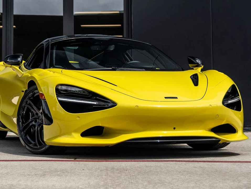 2027 McLaren 750S Coupe - Image 6 of 31