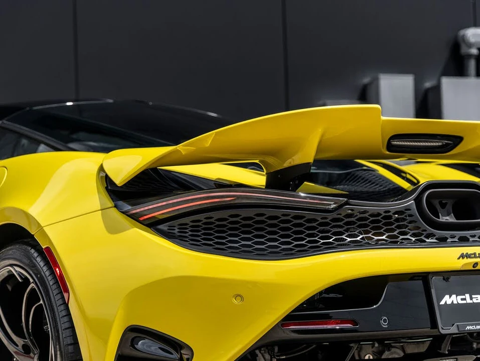 2027 McLaren 750S Coupe - Image 12 of 31