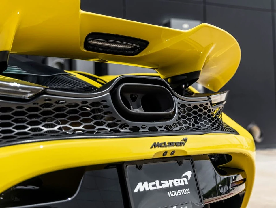 2027 McLaren 750S Coupe - Image 13 of 31