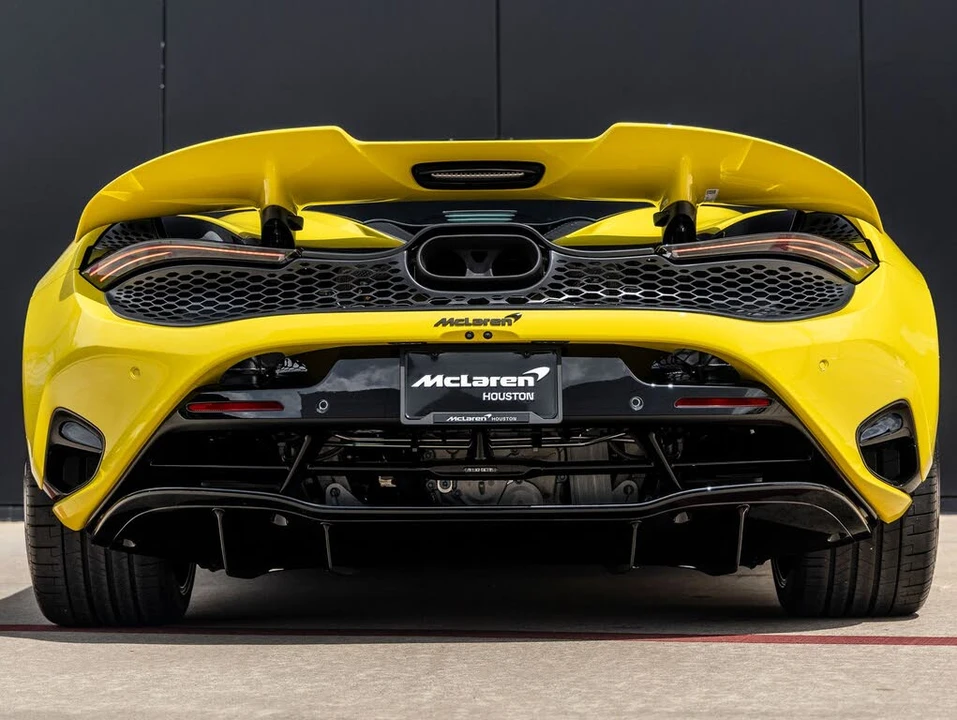 2027 McLaren 750S Coupe - Image 8 of 31