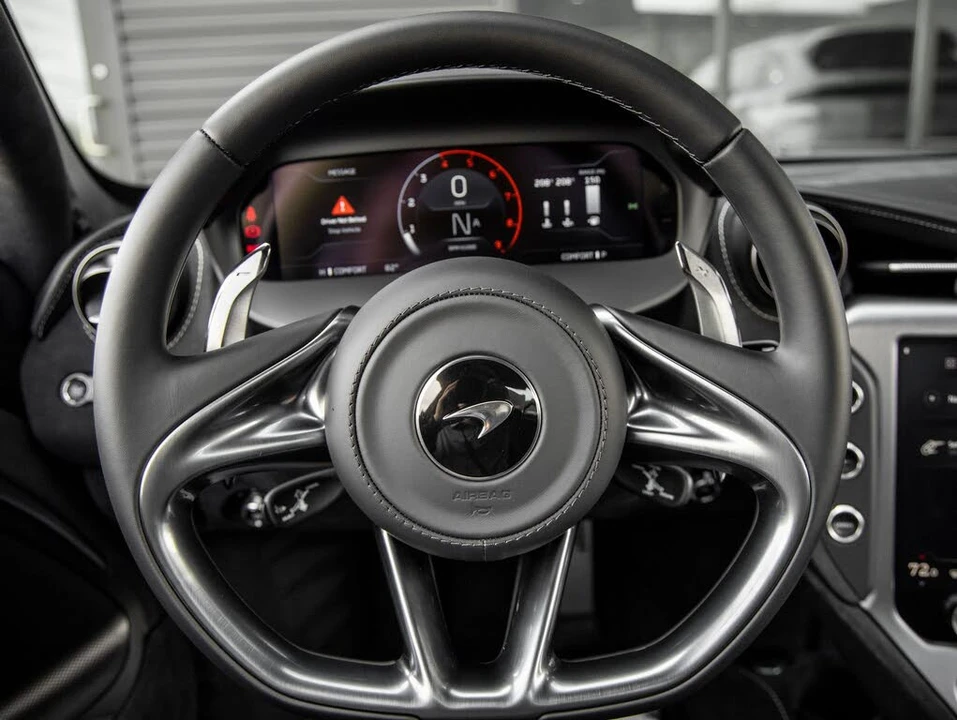 2027 McLaren 750S Coupe - Image 30 of 31