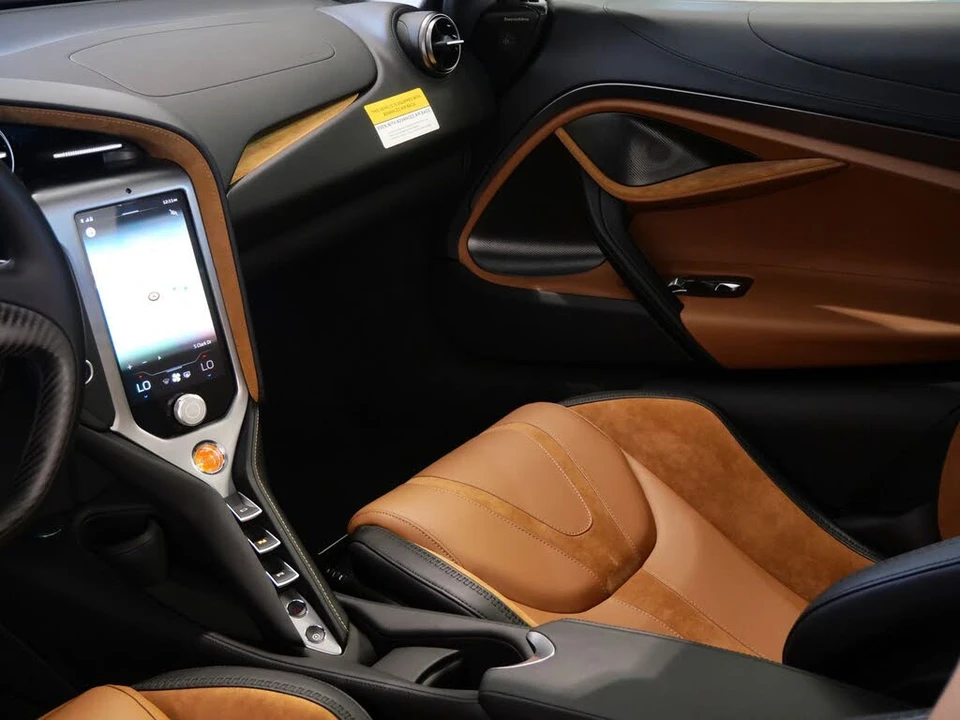 2027 McLaren 750S Coupe - Image 12 of 28