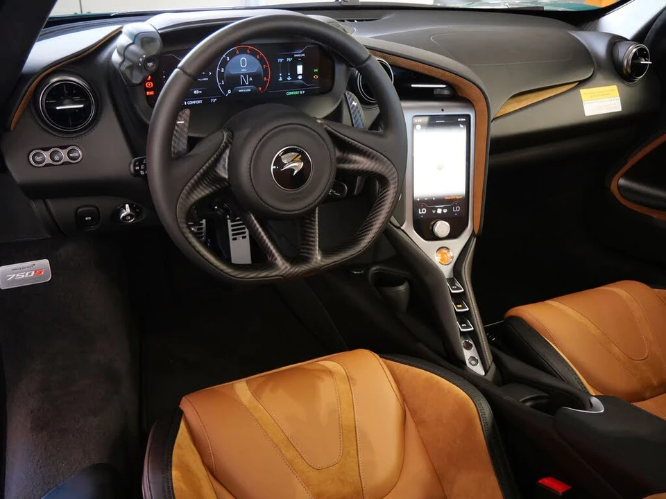 2027 McLaren 750S Coupe - Image 7 of 28