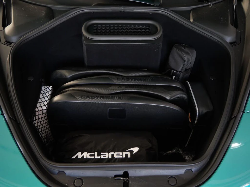 2027 McLaren 750S Coupe - Image 17 of 28