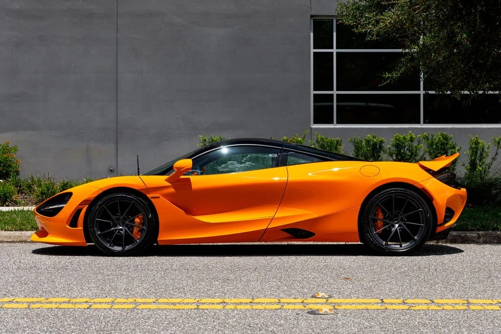 2027 McLaren 750S Coupe - Image 19 of 31