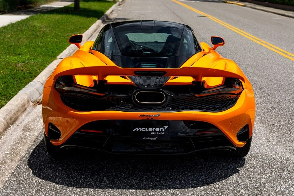 2027 McLaren 750S Coupe - Image 9 of 31