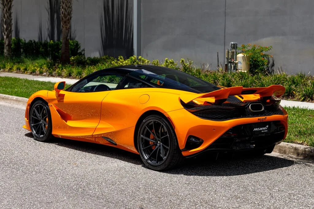 2027 McLaren 750S Coupe - Image 17 of 31