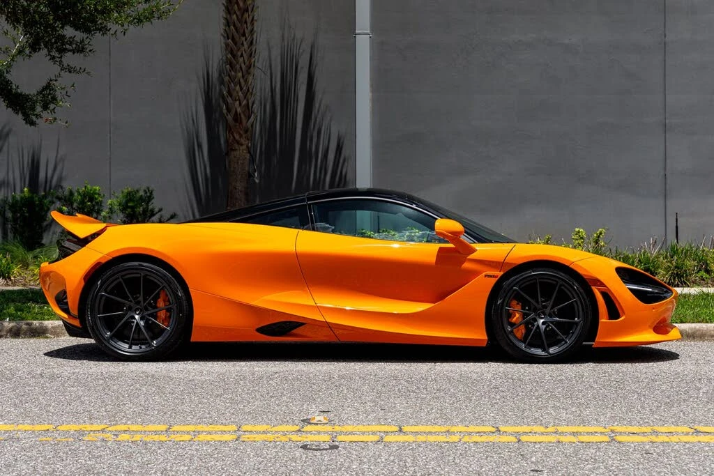 2027 McLaren 750S Coupe - Image 6 of 31