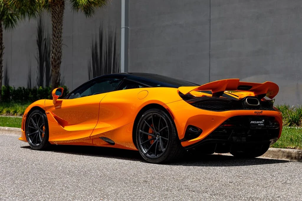2027 McLaren 750S Coupe - Image 18 of 31