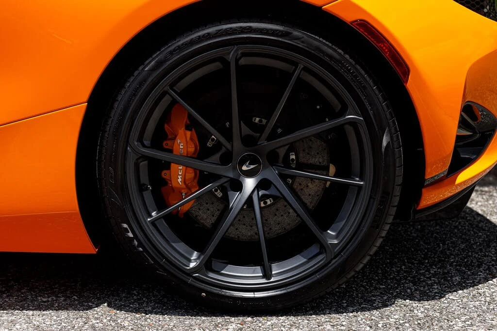 2027 McLaren 750S Coupe - Image 29 of 31