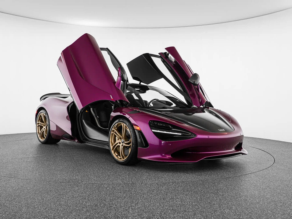2027 McLaren 750S Coupe - Image 8 of 31