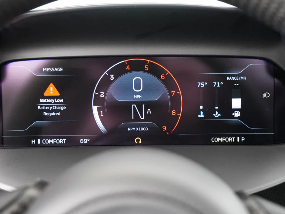 2027 McLaren 750S Coupe - Image 20 of 31