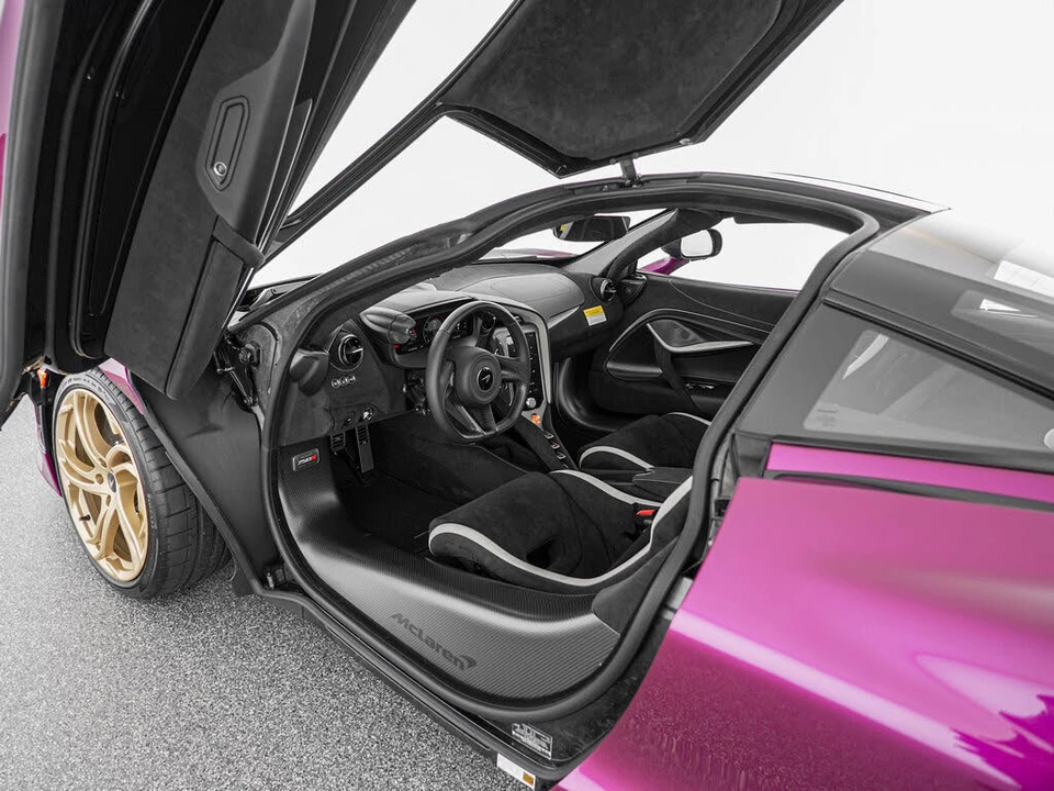 2027 McLaren 750S Coupe - Image 12 of 31