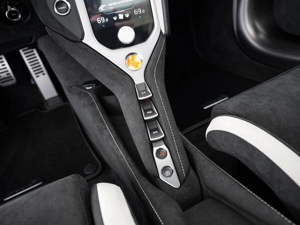 2027 McLaren 750S Coupe - Image 22 of 31