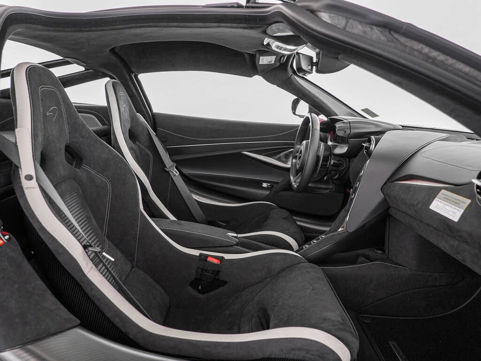 2027 McLaren 750S Coupe - Image 26 of 31