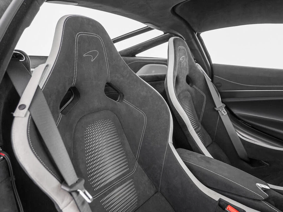 2027 McLaren 750S Coupe - Image 27 of 31