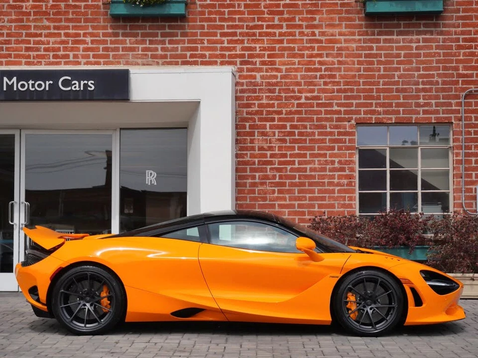 2027 McLaren 750S Coupe - Image 3 of 26