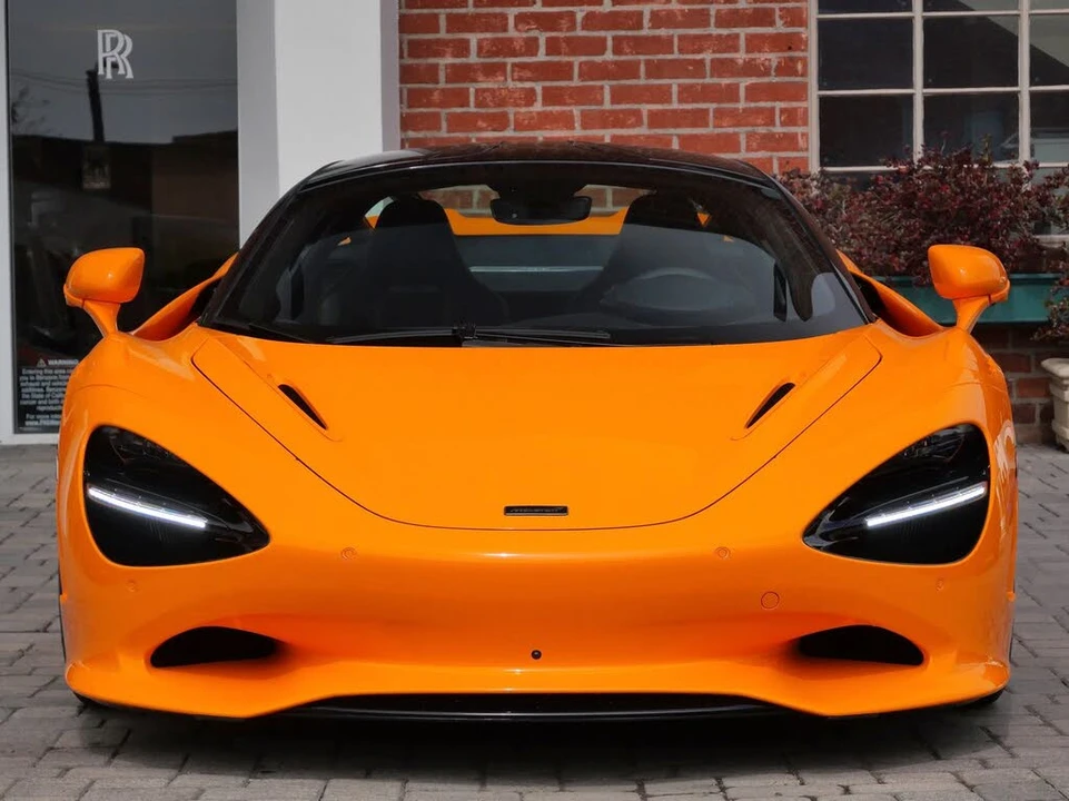 2027 McLaren 750S Coupe - Image 2 of 26
