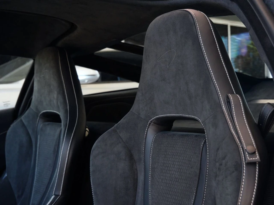 2027 McLaren 750S Coupe - Image 25 of 28