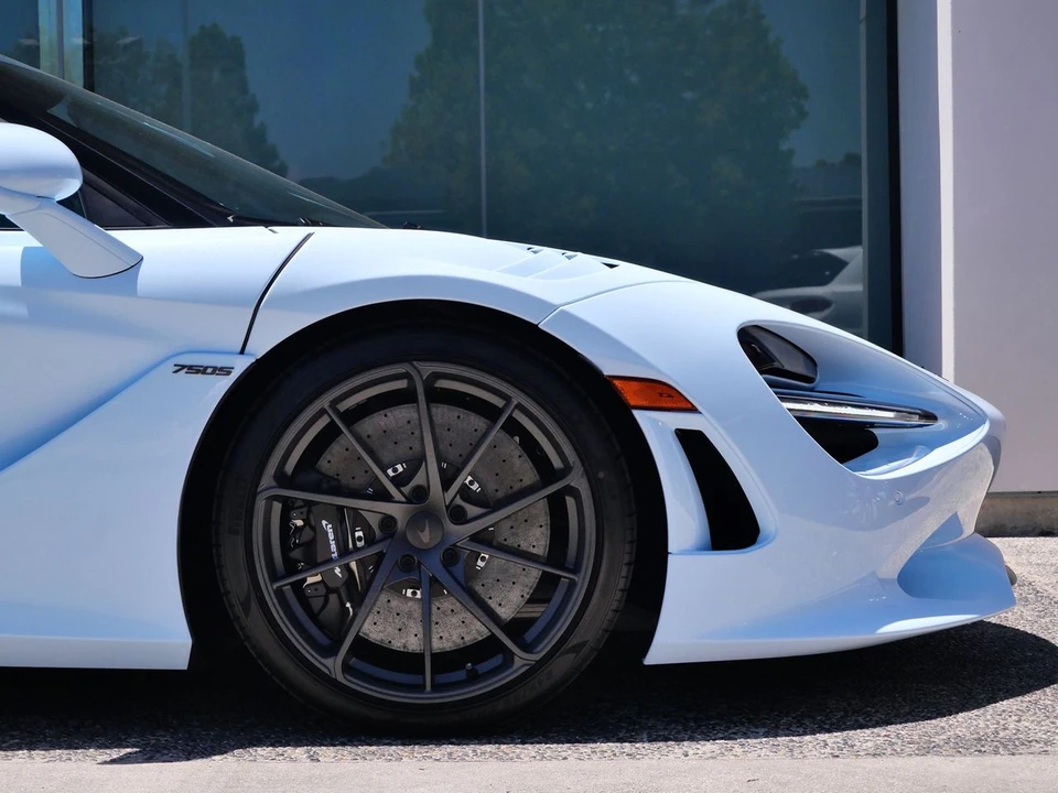 2027 McLaren 750S Coupe - Image 7 of 28